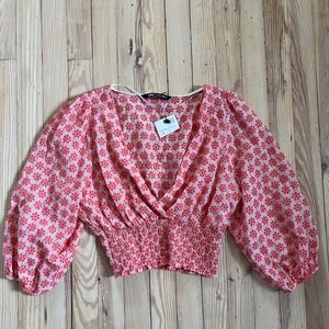 Zara Embroidered Cropped Smocked Blouse Pink Floral Puff Sleeve V Neck Top L